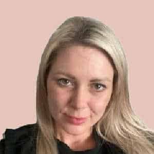 Dr Hollie Burnett - Clinical Psychologist at Shore Psychology